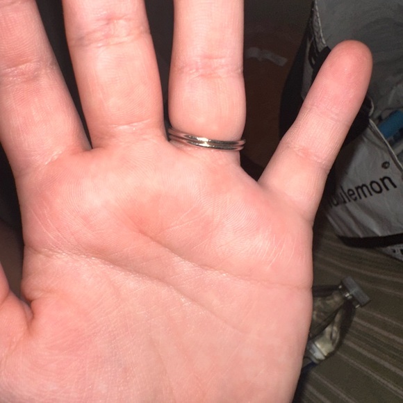 Engagement ring with wedding band ring guard, size 6. - Picture 6 of 13